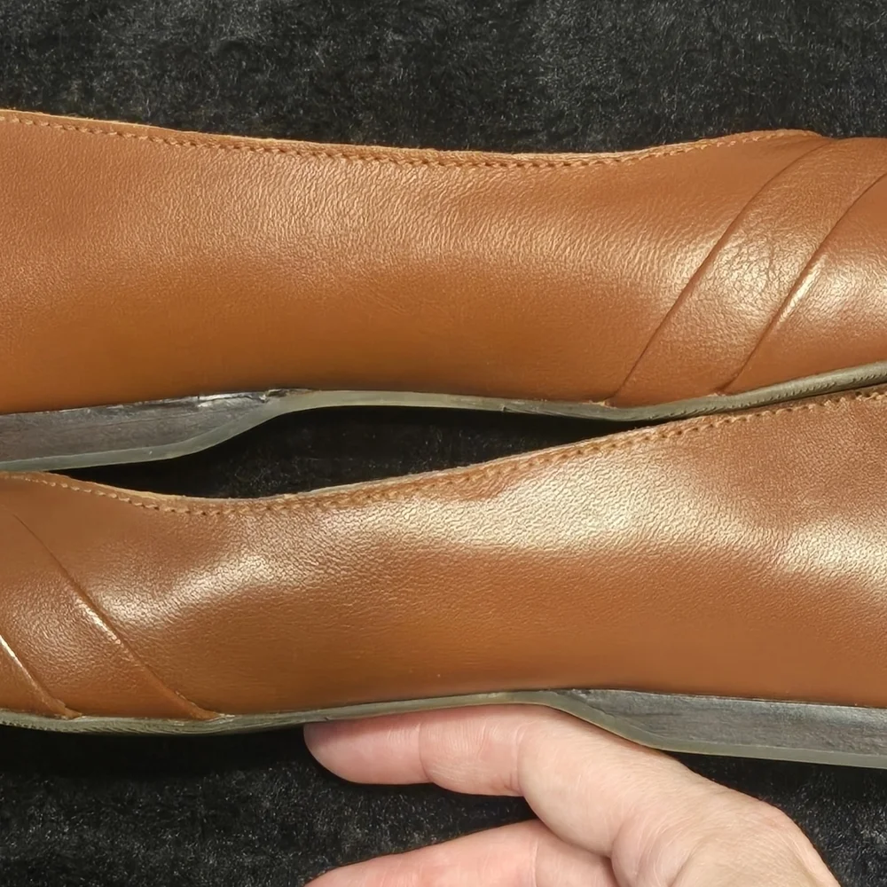Array Slip On Square Toe Leather Flats, Size 7.5N